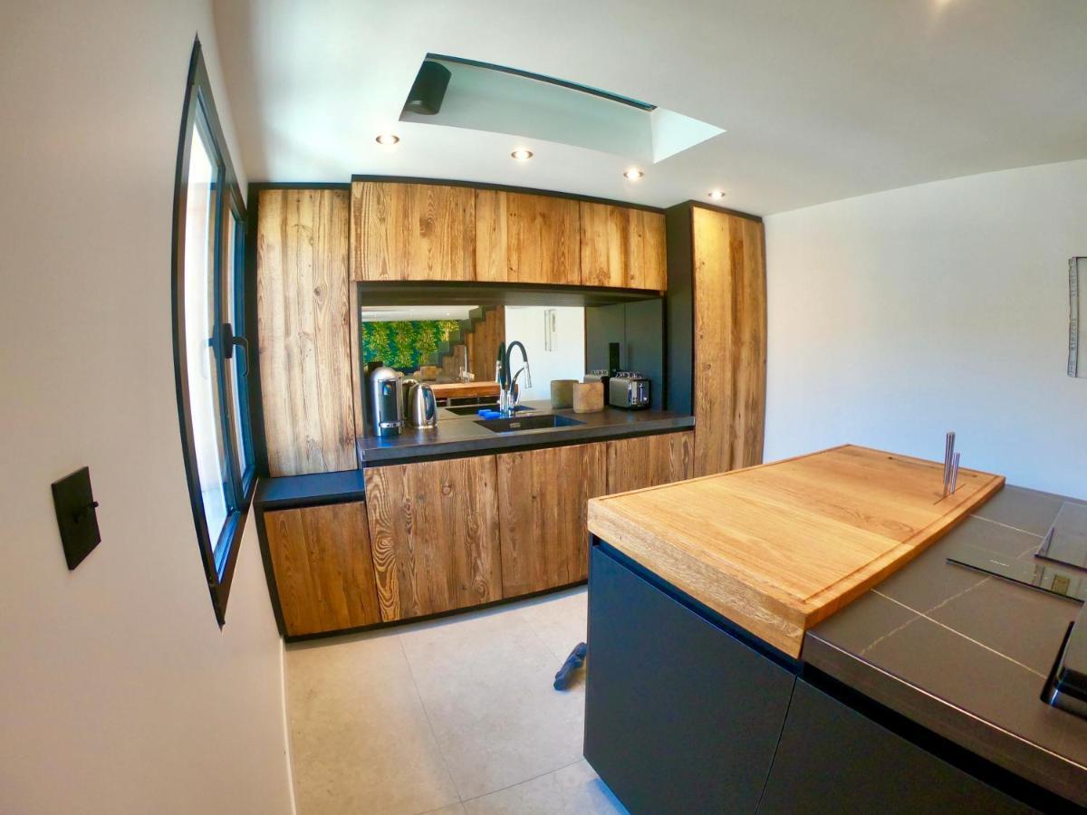 Casa Jungle ! Superb Duplex Apartment, Place Des Lices ! แซ็ง-ทรอเป ภายนอก รูปภาพ